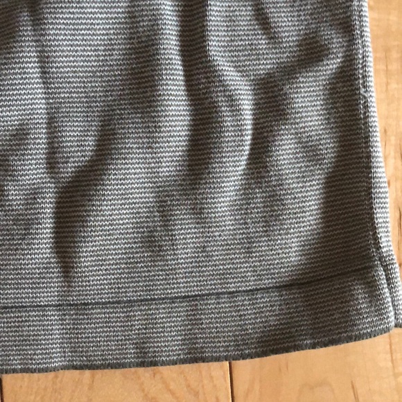 Eddie Bauer 100% Wool Striped V-neck Tee - Picture 8 of 8